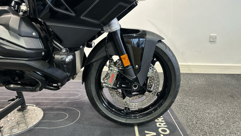 BMW R1300 RT LE (25MY)